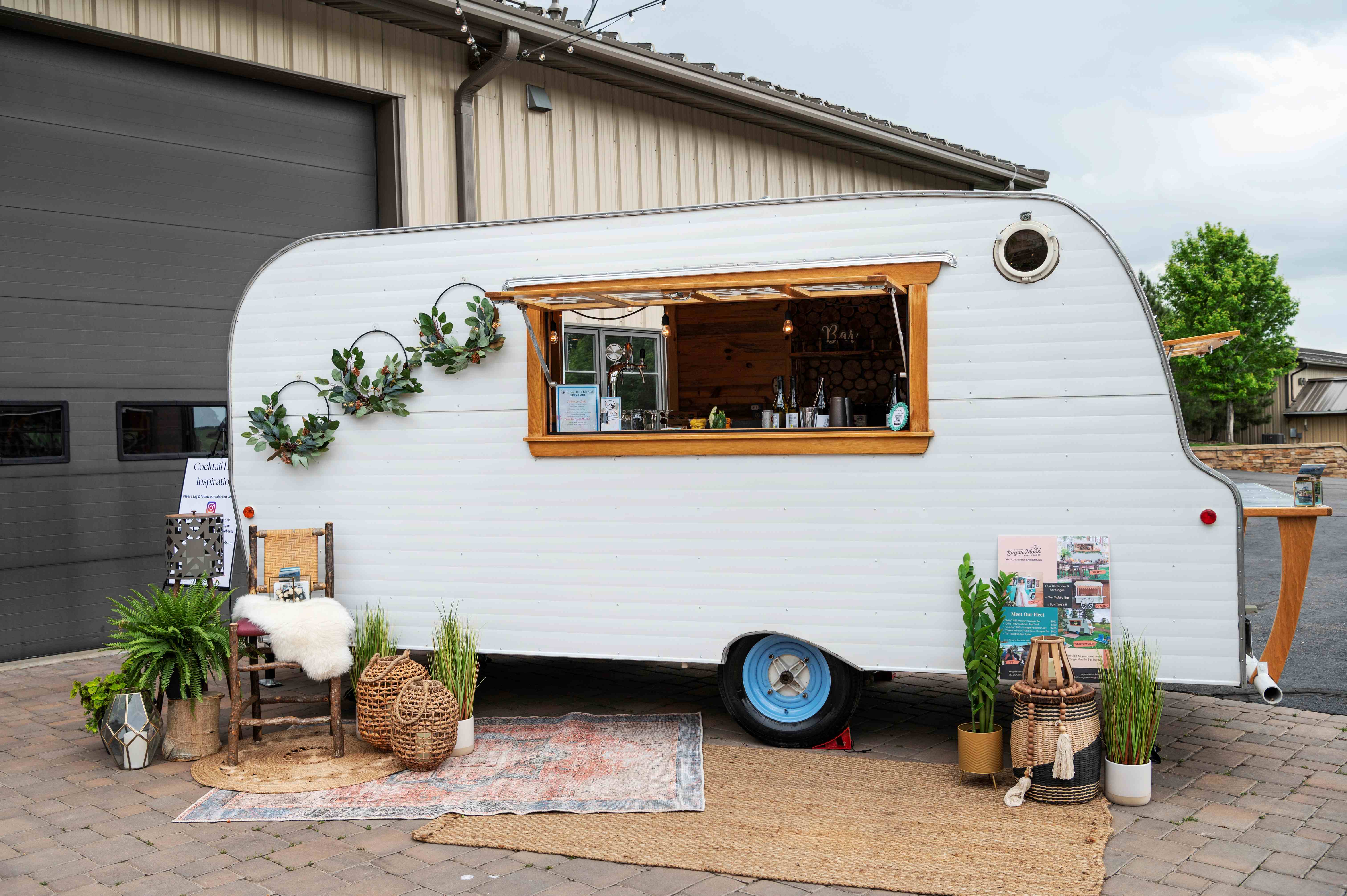 Camper Mobile Bar