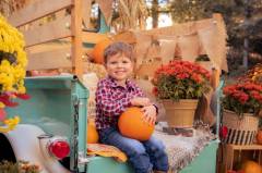 fall, mini-sessions, miniature truck, family photography